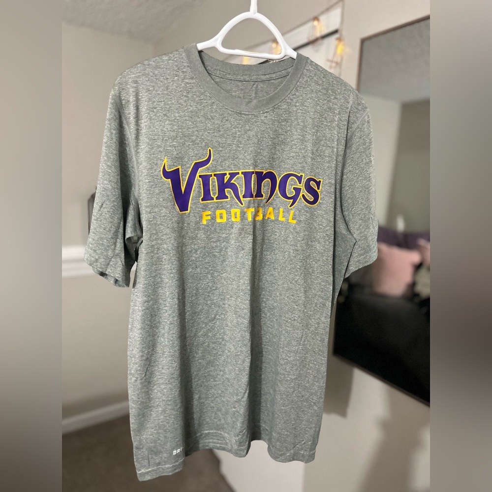 NFL Men’s Medium Dri-Fit T-Shirt, Minnesota Vikings